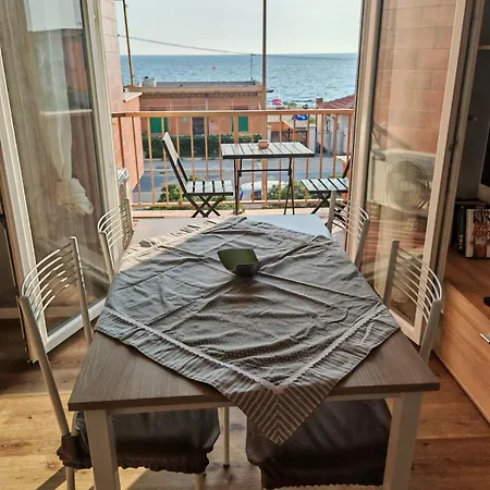 Apartament Tramonto Sul Mare A Due Passi Da Roma *